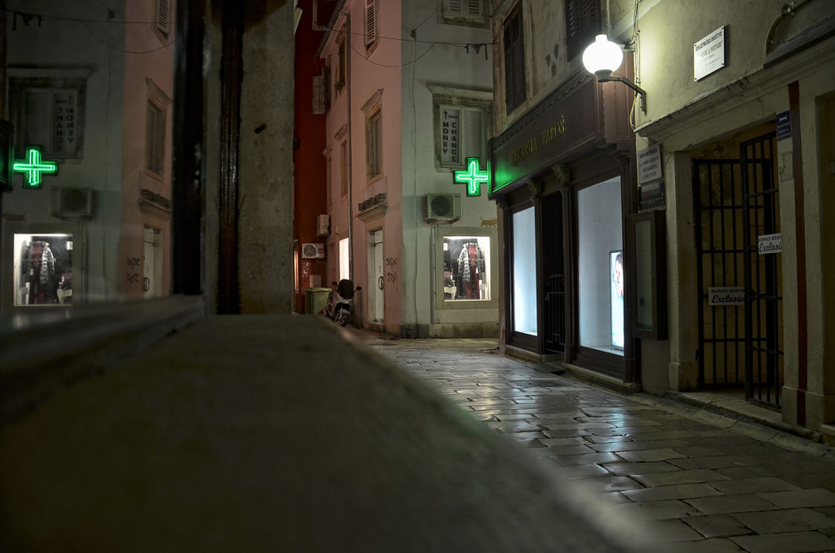 Grad noću, četiri kantuna (Foto: Ivan Katalinić / Antena Zadar)