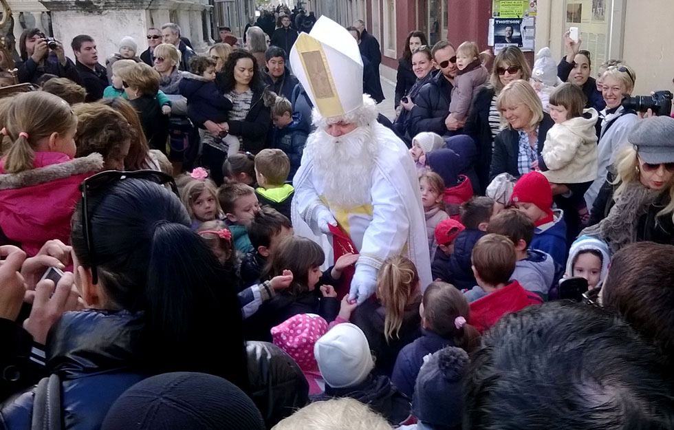 Sveti Nikola na Narodnom trgu