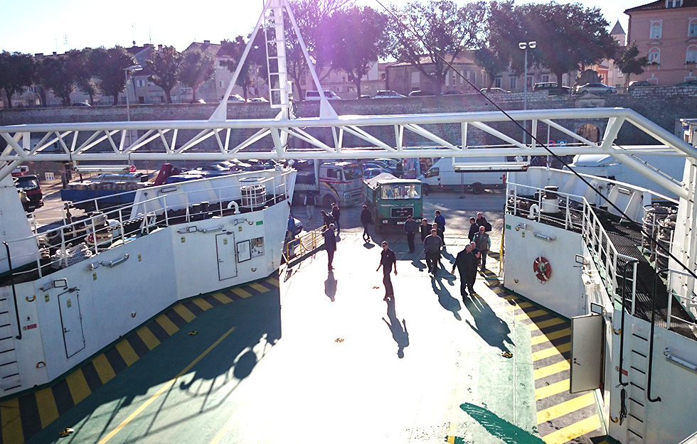 Kalvarija na Mati Baloti, trajekt