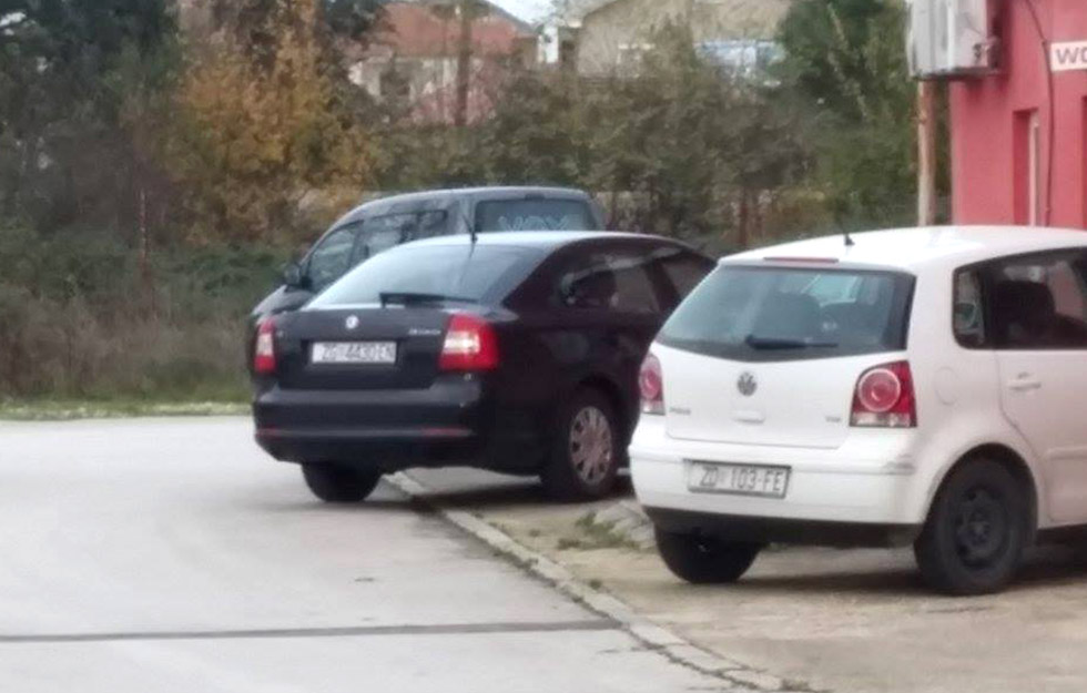 Vozilo PNUSKOK ispred VOX televizije