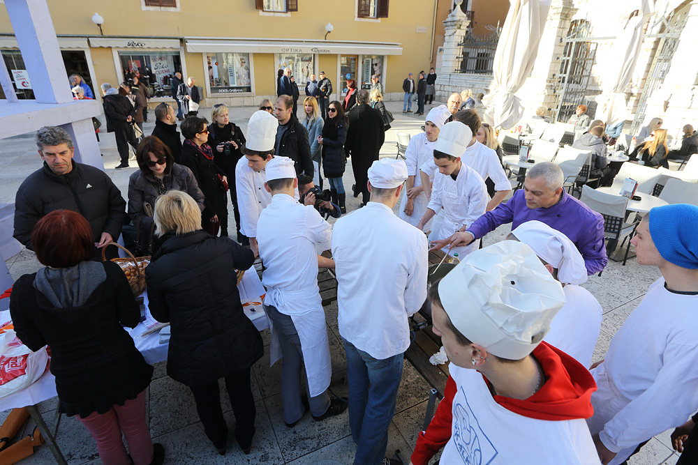 Fritulijada, fritule