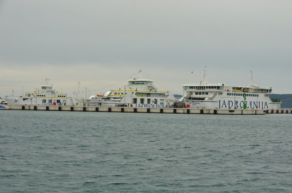 Trajekti, luka, Gaženica