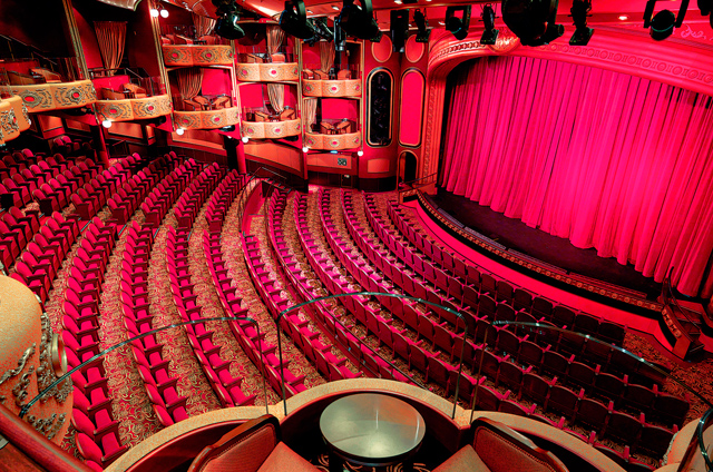 Kazalište na kruzeru Queen Victoria