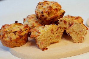 Špek pogačice s lukom i sirom mala