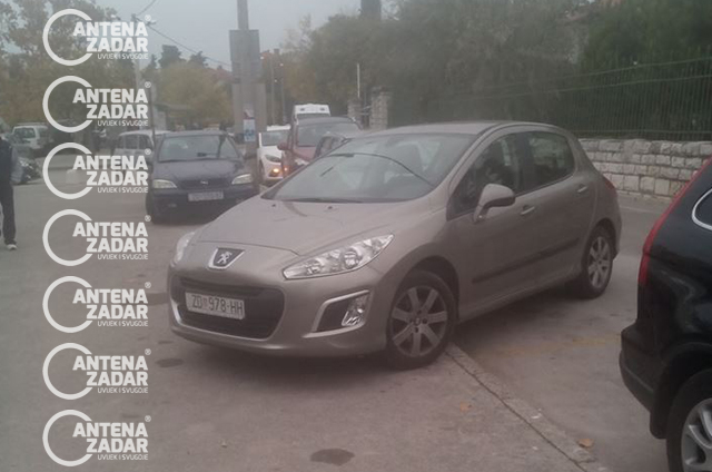 Nepropisno parkiranje kod bolnice