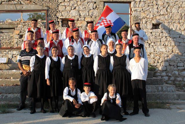 kud iz tinja osnovan prije godinu dana, dosad nije bio objavljivan u zadarskom