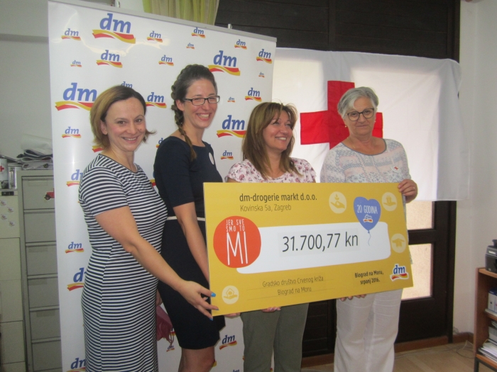 Donacija dm-a Crvenom križu Biograd na Moru