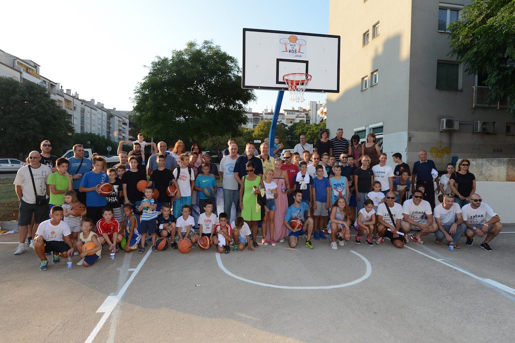 Koš za koš, Bili brig košarkaško igralište (4)