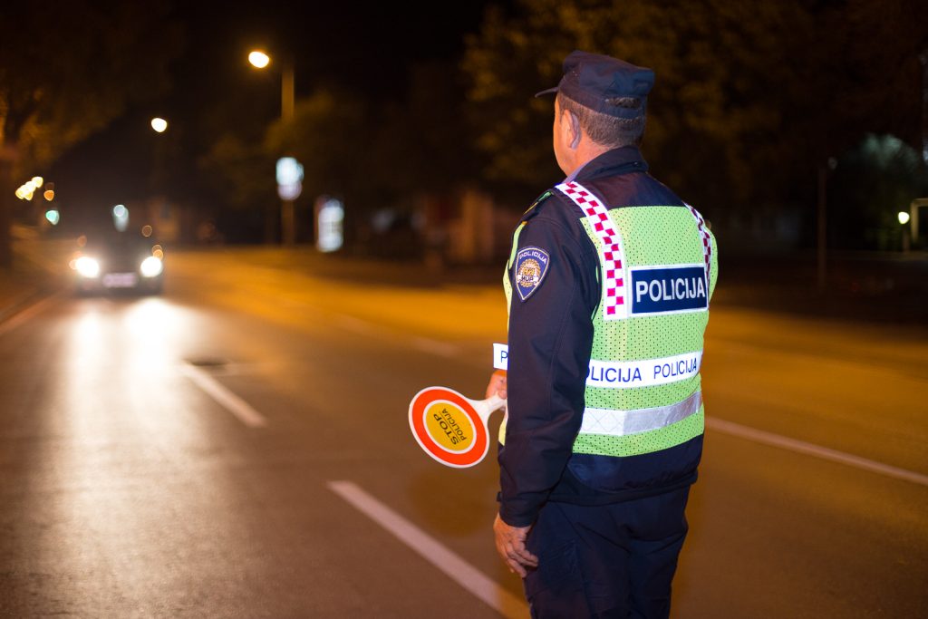 Policija