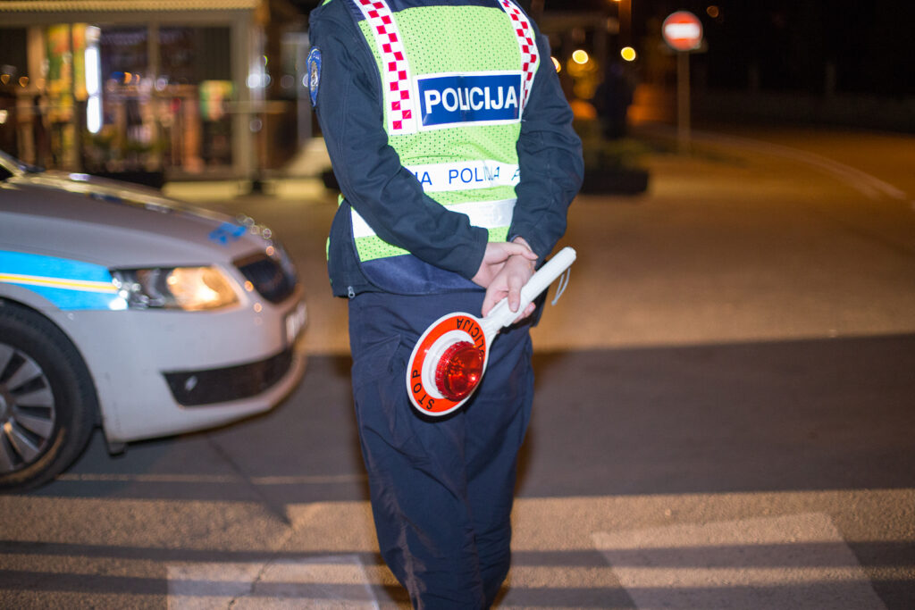 Policija