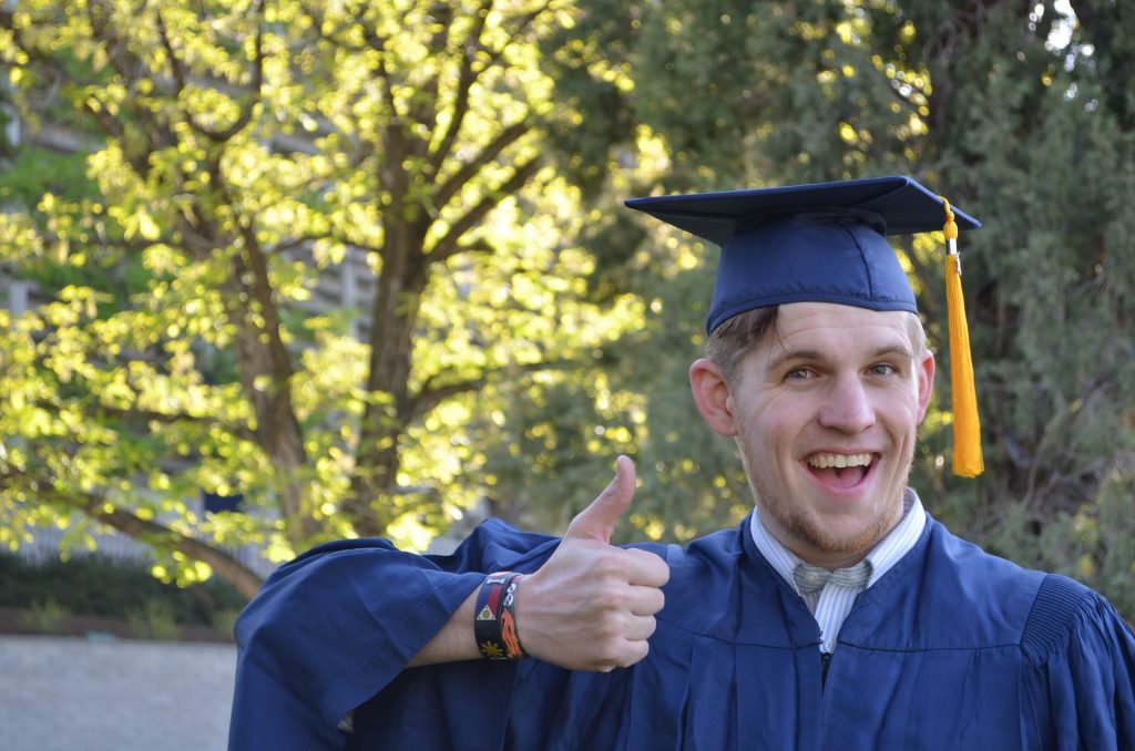 Studenti, studiranje, studij, fakultet, obrazovanje, znanje, diploma, diplomiranje, stipendija, stipendije (Zarapix - Pixabay)