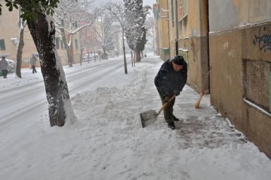 Čišćenje snijega (Foto: Ivan Katalinić / Antena Zadar)