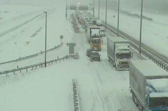 Snijeg na autocesti, Ivanić grad