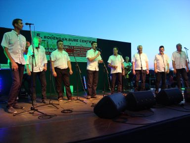 13570242_935967149854776_213465380_o