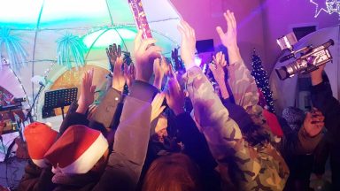 Kad se male ruke slože