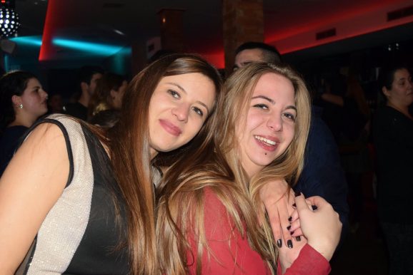 Posh Pub 131171