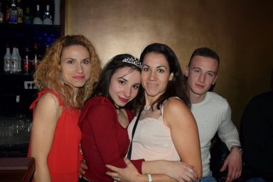 Posh Pub 1311716