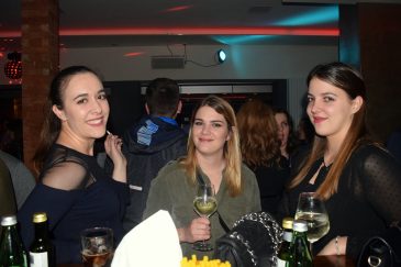 Posh Pub 1311722