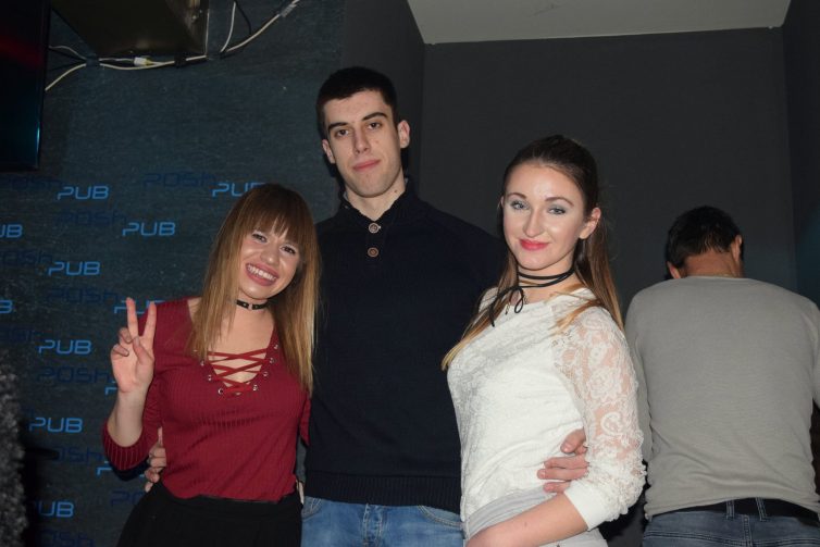 Posh Pub 1311730