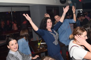 Posh Pub 131177
