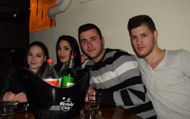 Posh Pub 18317 15