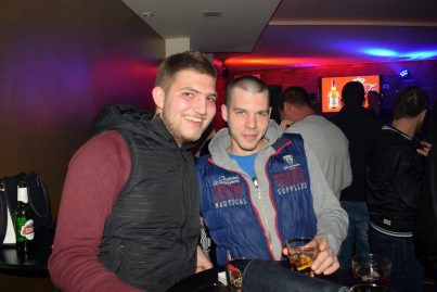 Posh Pub 18317 19