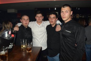 Posh Pub 18317 31