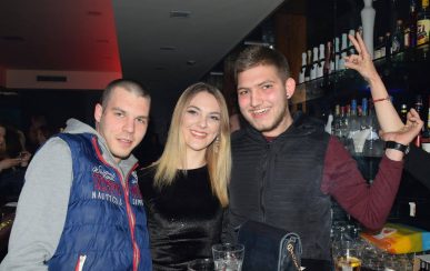 Posh Pub 18317 34