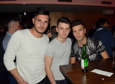 Posh Pub Show Legende 22