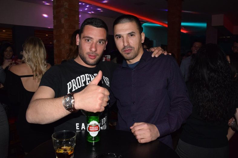 Posh Pub Show Legende 23