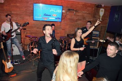 Posh Pub Show Legende 26