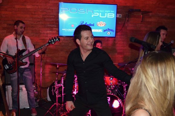 Posh Pub Show Legende 27