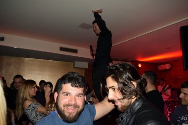 Posh Pub Show Legende 8