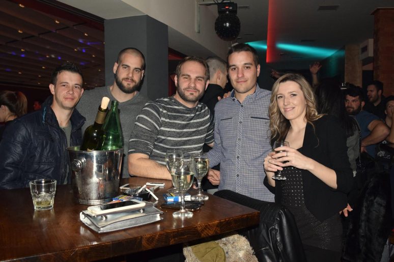 Posh Pub Show Legende 9