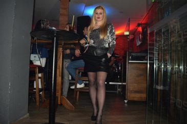 Posh Pub Vine & Ivo 18.3.17. 6