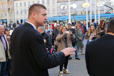 Vir u Zagrebu na trgovima 40