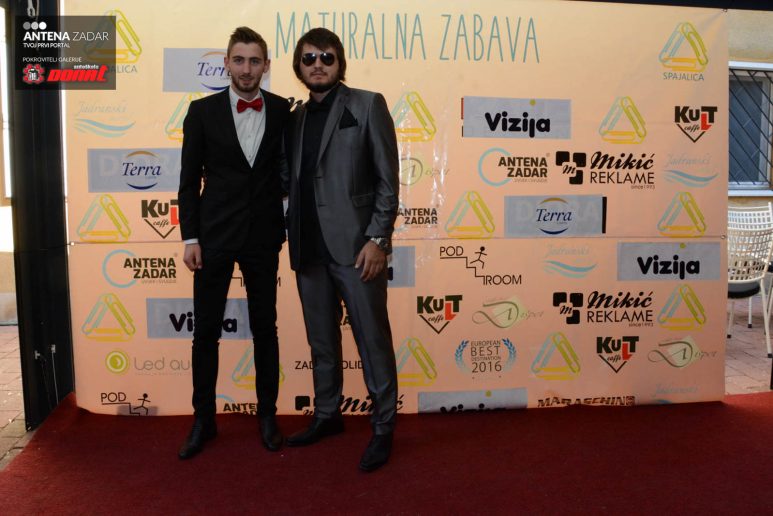 Klasicna i graficka (1 of 205)