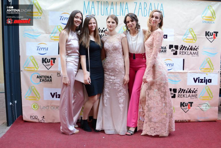 Klasicna i graficka (201 of 205)