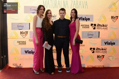 Klasicna i graficka (62 of 205)