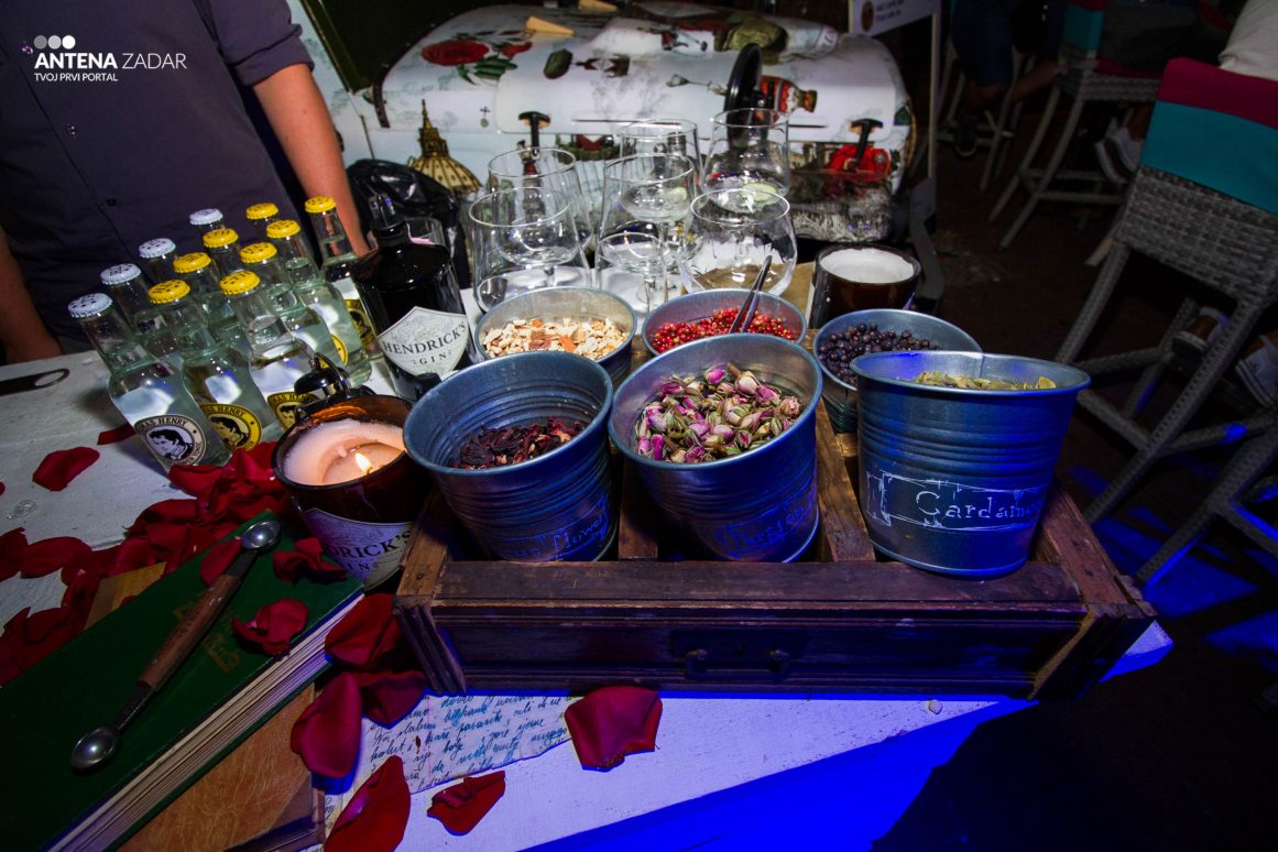 Hendricks spektakl u Kultu i Dispetu (3 of 25)