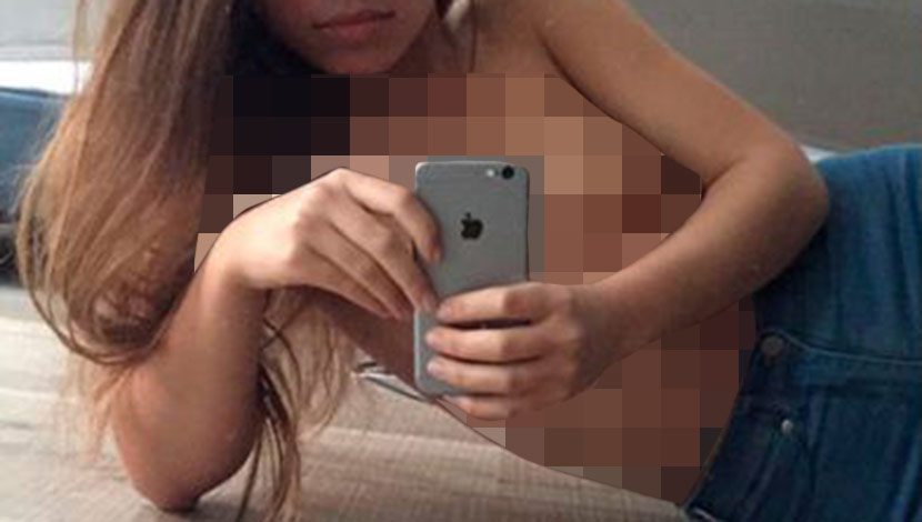 gola seksi fotografija djevojaka