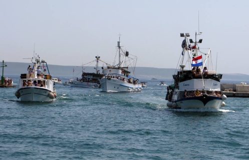 Procesija brodova festa Gospe od Sniga_n