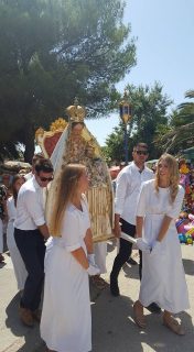 Procesija s Gospinim kipom_n