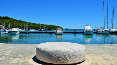 Kukljica_detalj_u_marini