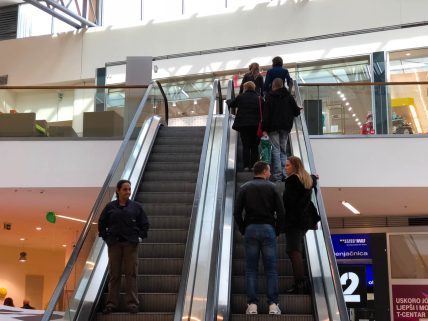 Ponovno otvorenje Supernove 33