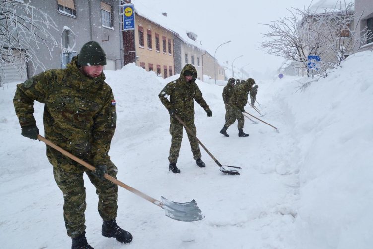 vojska snijeg