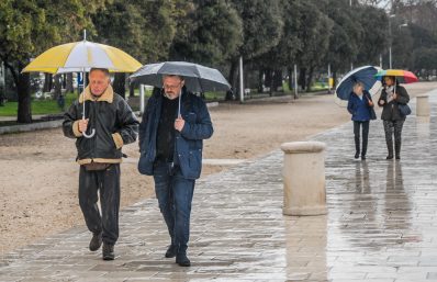 riva,kiša,južina