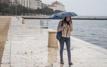 riva,kiša,južina