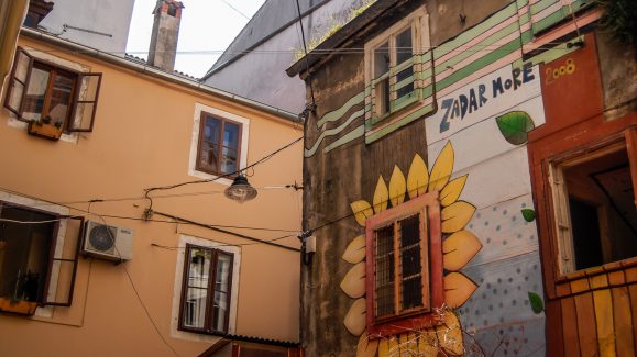 ulicama moga grada-20,arhitektura,stare zgrade,poluotok