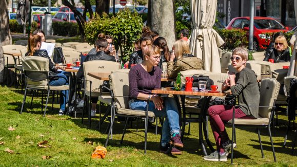 ulicama moga grada-25,kavica,mladi,kafic,riva,stekat